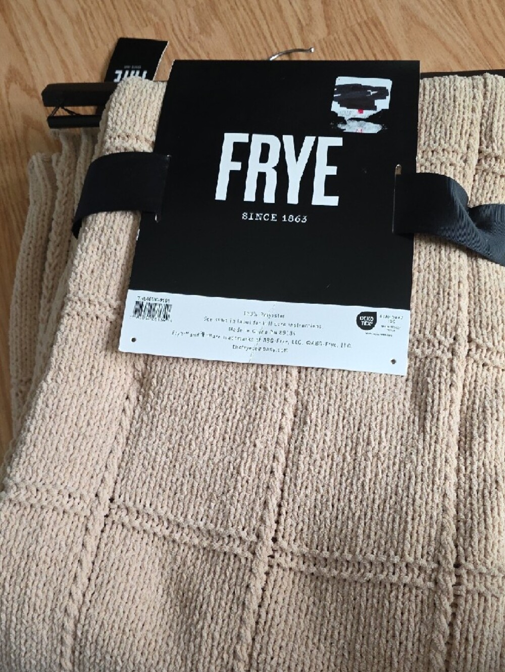 FRYE Beige Block Knit Oversized Throw - Picture 3 of 6